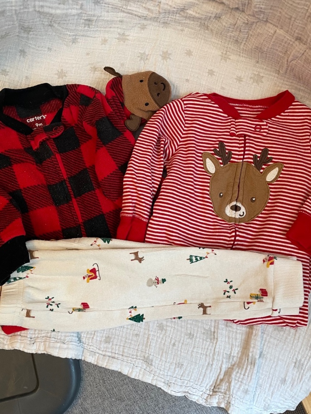 Carters holiday bundle 9mo